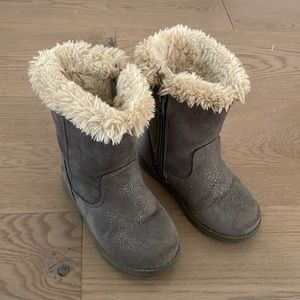 Cat & Jack toddler size 9 gray boots